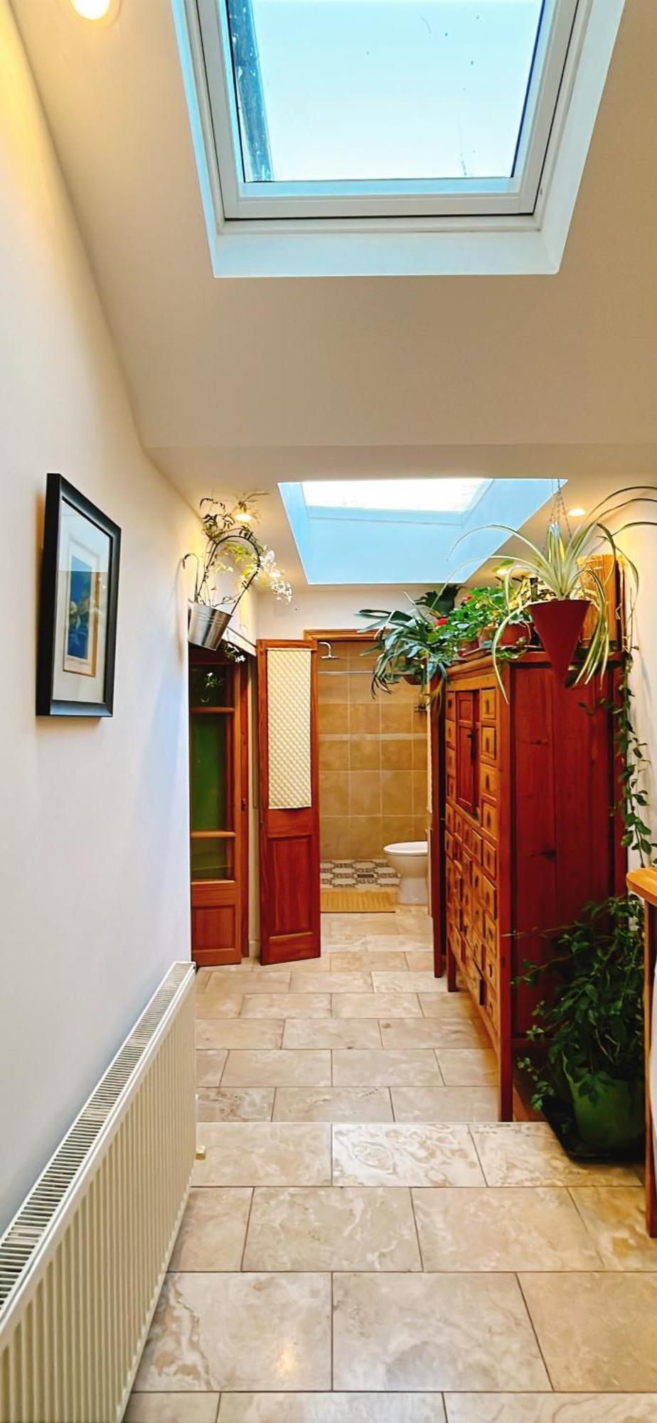 カーディフ Funky Urban Jungle Bed & Breakfast エクステリア 写真