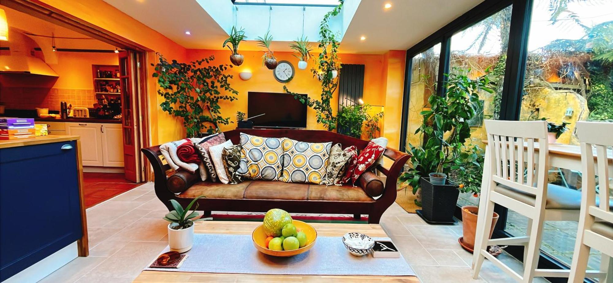 カーディフ Funky Urban Jungle Bed & Breakfast エクステリア 写真